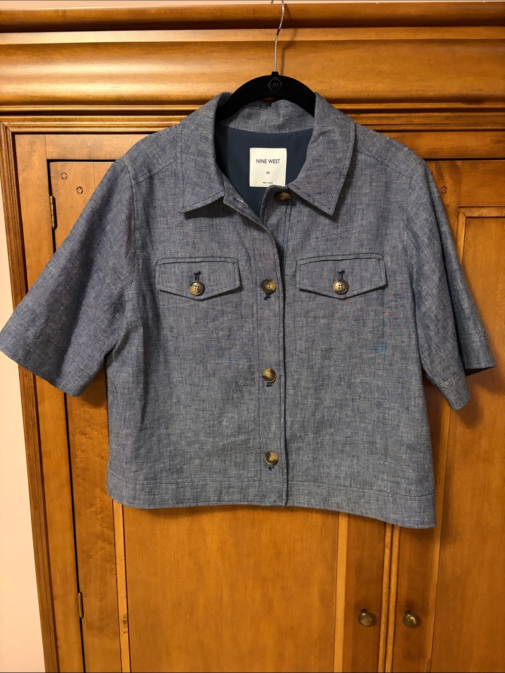 Nine West Chambray Blue Short-Sleeve Boxy Button Jacket. NWOT